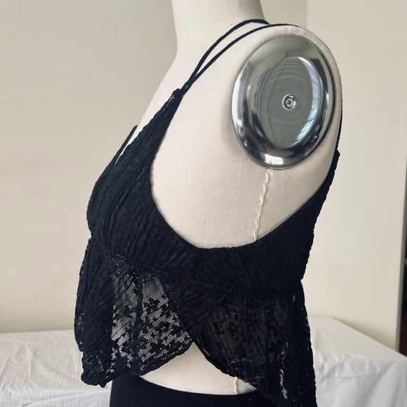 Black Lace Camisole Top (Urban Outfitters) - Picture 4 of 8